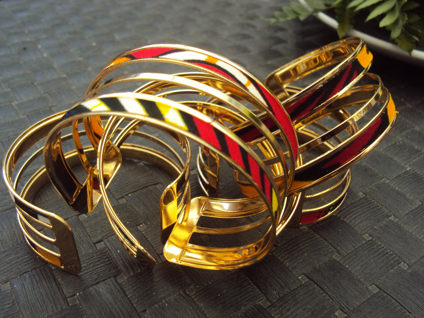 Bracelet Dany manchette doré et wax