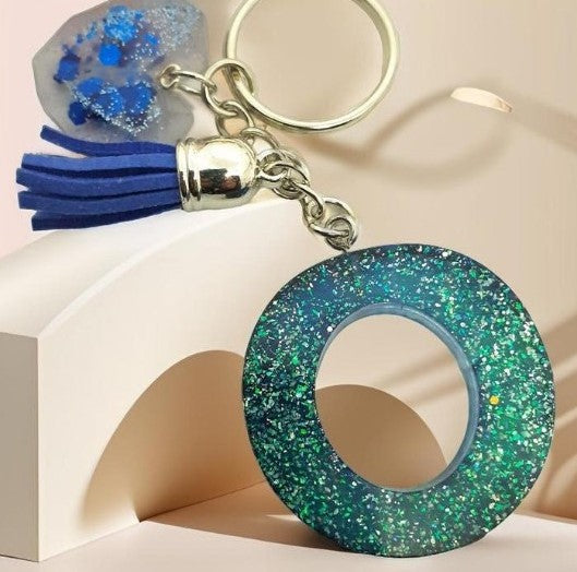 Porte-clés lettre O en résine