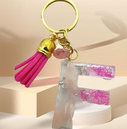 Porte-clés lettre F en résine