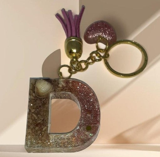 Porte-clés lettre D en résine