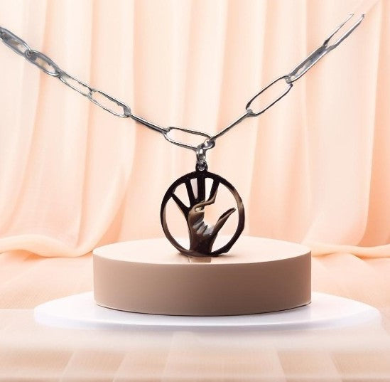 Collier Sixtine double mains