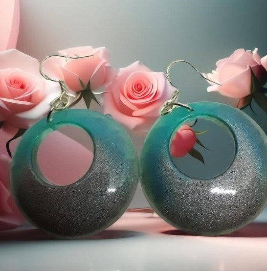 Ines Boucle d'oreille pièce unique forme géométrique en résine fait main