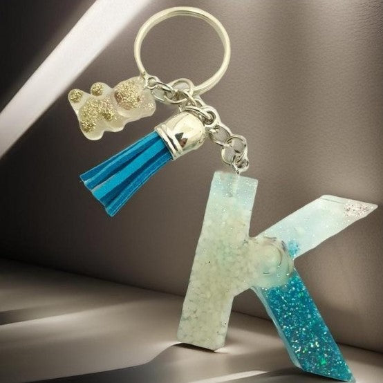 Porte-clés lettre K en résine