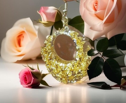 Ines Boucle d'oreille pièce unique forme géométrique en résine fait main