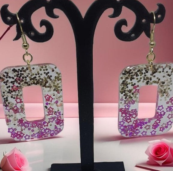 Ines Boucle d'oreille en résine pièce unique fait main