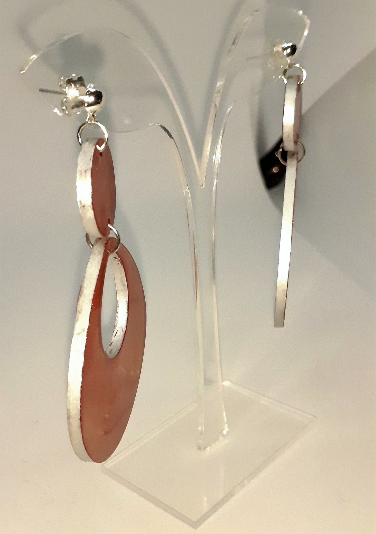 Ines Boucle d'oreille en résine pièce unique fait main